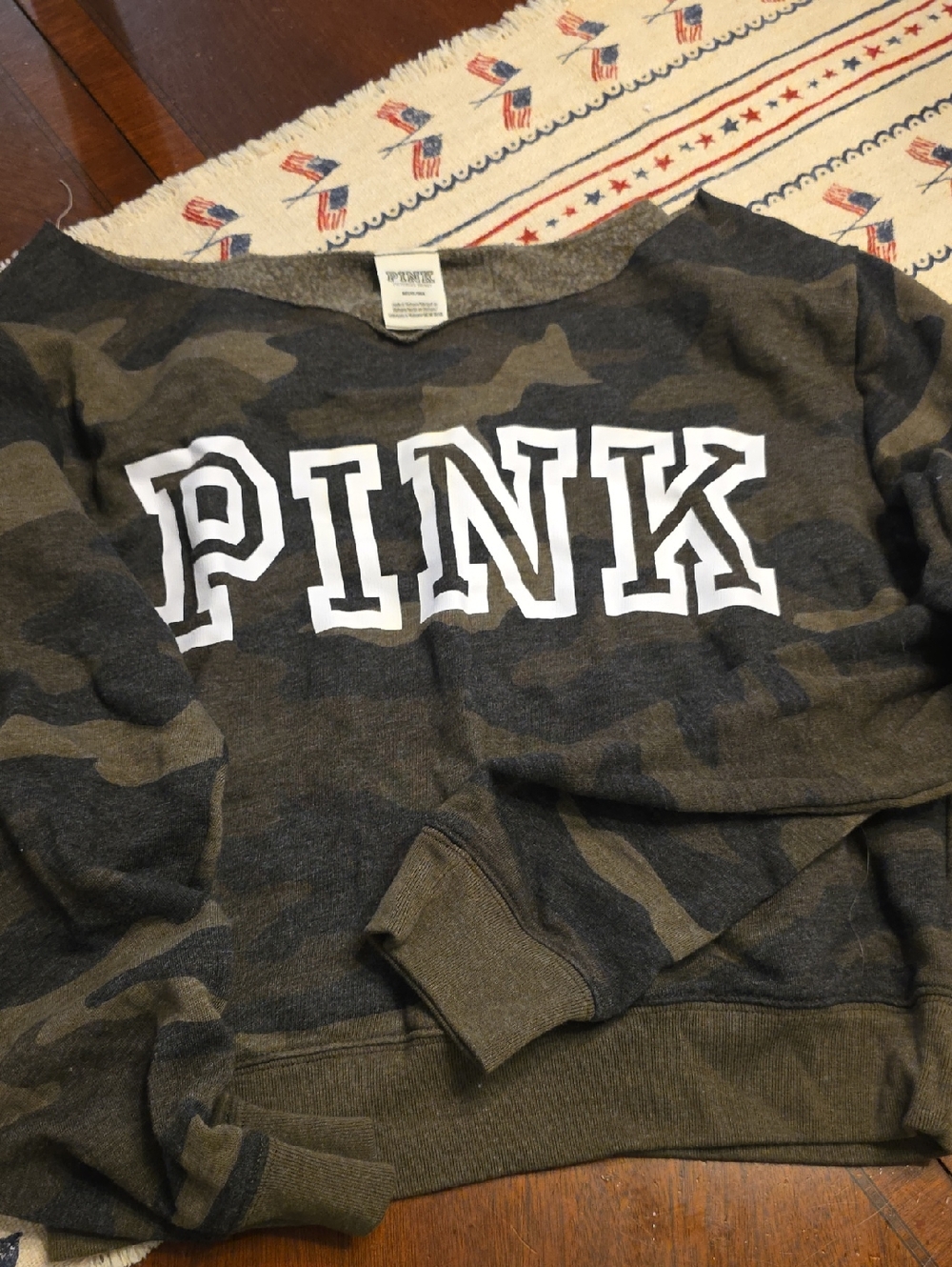 PINK Camo Pullover Sweatshirt - Olive Green Women's Medium
